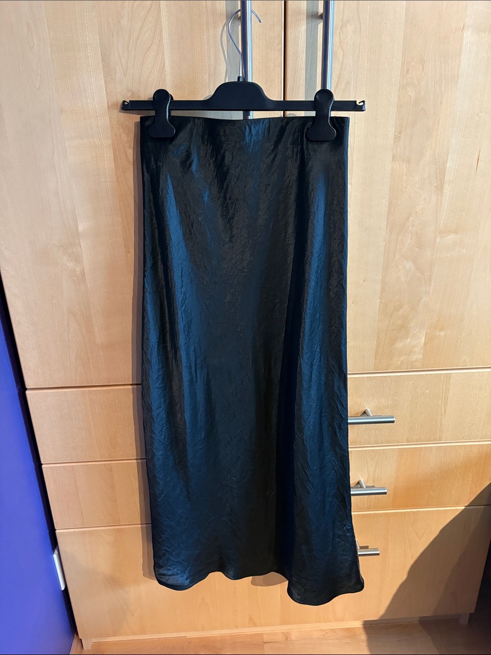 Aritzia Black Maxi Slip Satin Skirt Size 2